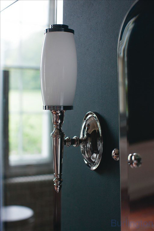 Светильник с овальным основанием и матовым цилиндрическим плафоном, НИКЕЛЬ