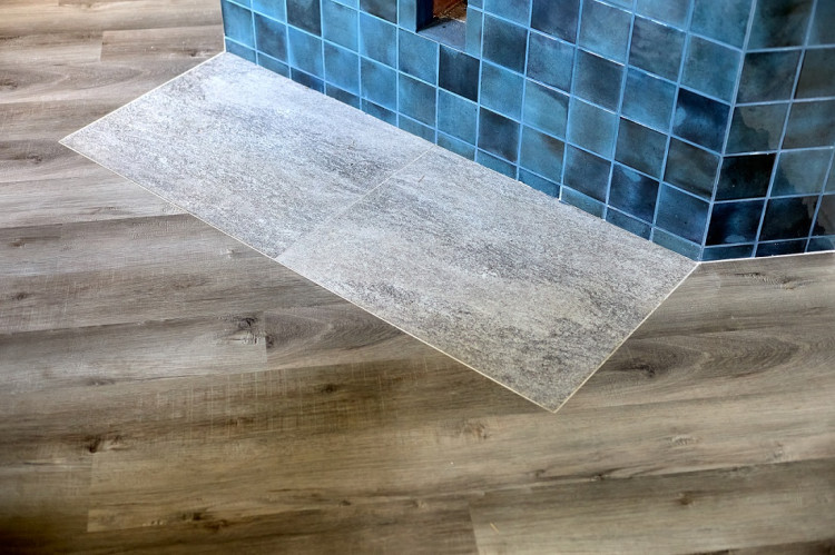 SPC-ламинат Home Expert Дуб Горный ручей 1211/68W906