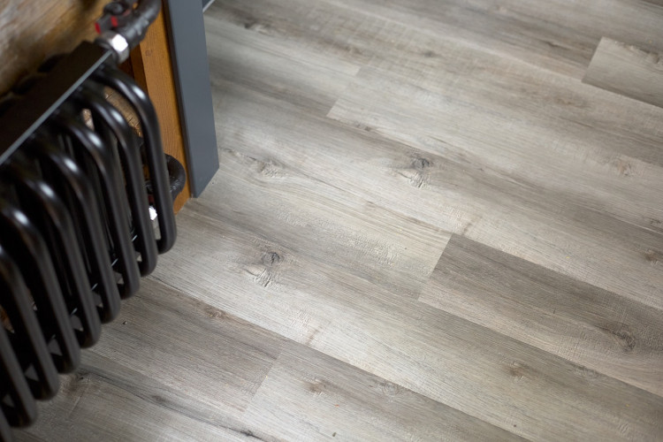 SPC-ламинат Home Expert Дуб Горный ручей 1211/68W906