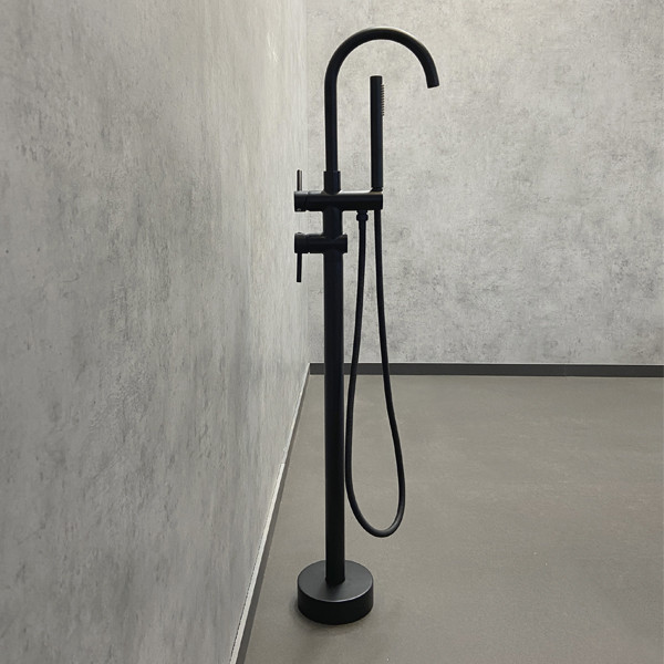 COMFORTY. Смеситель напольный, FE018M-CMT, черный матовый