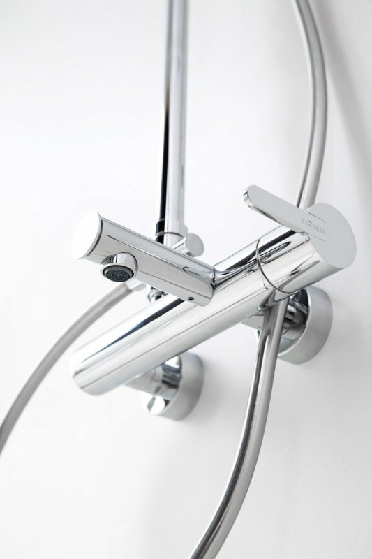 Душевая стойка телескопическая, с изливом с верхним и ручным душем Cezares LEAF-CVDA-30-ST