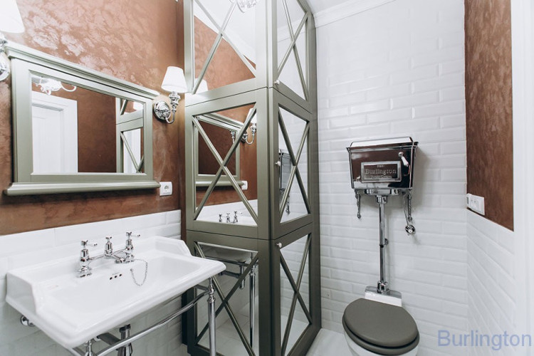 Классическая чёрная раковина на 1, 2 или 3 отверстия с хромированным подстольем