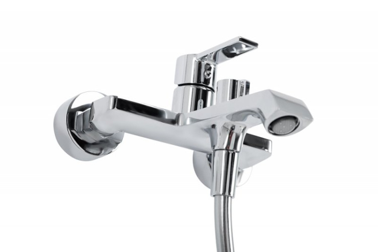 Смеситель для ванны и душа в комплекте с ручным душем, шлангом и держателем Cezares AURORA-VASM-CRM