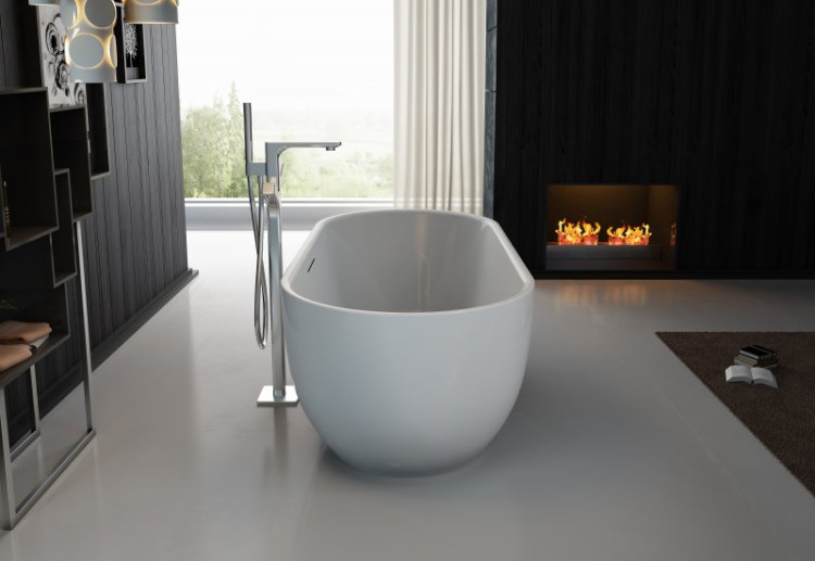 Отдельностоящая овальная акриловая ванна в комплекте со сливом-переливом цвета хром BelBagno BB70-1500-800