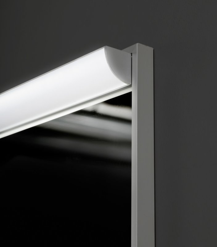 Зеркало в алюминиевой раме с подсветкой, с сенсорным выключателем Cezares SPC-UNO-600-800-TCH