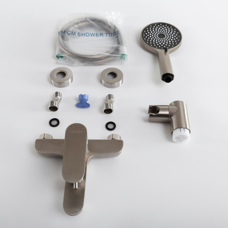 Смеситель для ванны и душа в комплекте с ручным душем, шлангом и держателем Cezares STYLUS-VD-IN