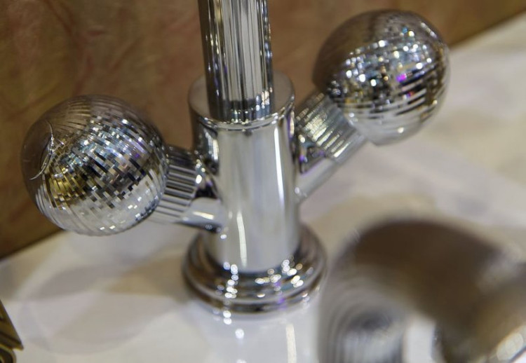 Смеситель для раковины с донным клапаном Cezares OLIMP-LS2-03/24-Sw