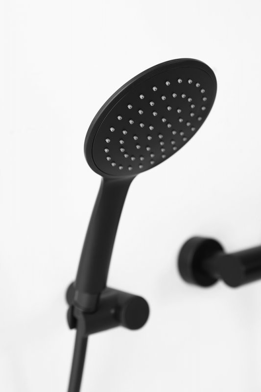 Смеситель для ванны и душа однорычажный в комплекте с ручным душем, шлангом и держателем Cezares LEAF-VD-SR