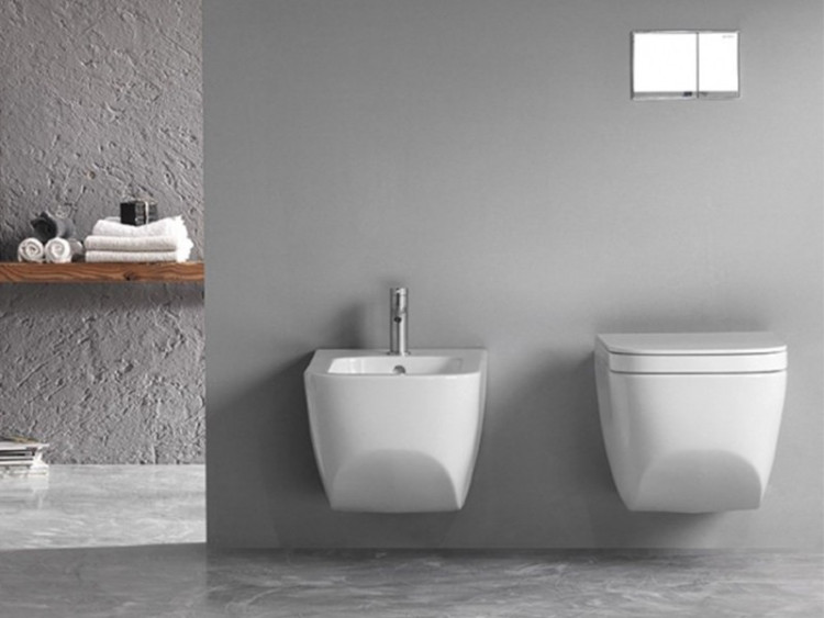 Унитаз подвесной безободковый HATRIA NEXT Y1F1