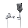 Смеситель для ванны и душа в комплекте с ручным душем, шлангом и держателем Cezares DUE-VASM-CRM