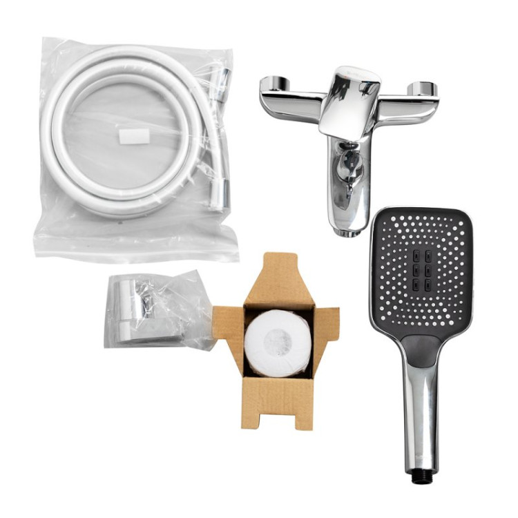 Смеситель для ванны и душа в комплекте с ручным душем, шлангом и держателем Cezares DUE-VASM-CRM