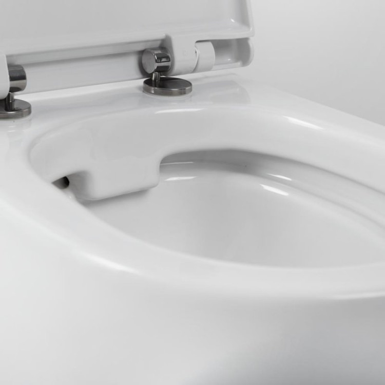 Сиденье дюропласт, soft close, металлическое крепление Cezares CZR-2316-SC