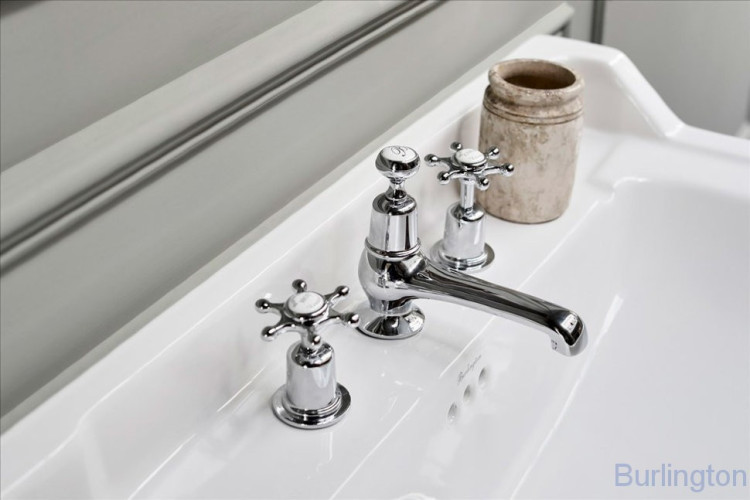 Смеситель для раковины на 3 отверстия с донным клапаном [BI12]