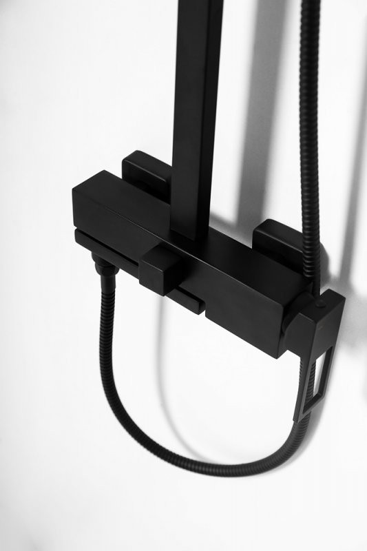 Душевая стойка со смесителем и изливом Cezares LUC-VSCM-CRM