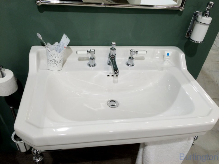 Смеситель для раковины на 3 отверстия с донным клапаном [KE12 WAL]