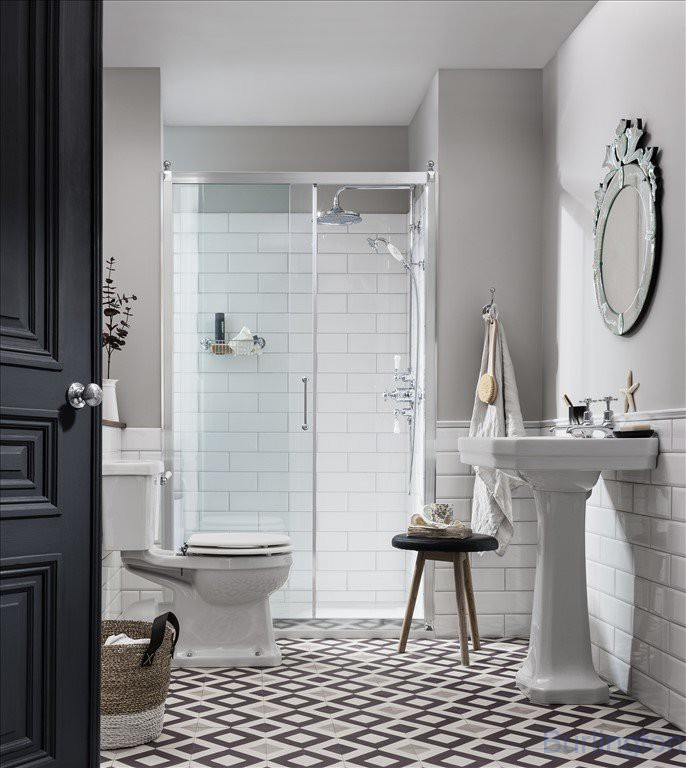 Раковина 61 см на 1 или 3 отверстия с пьедесталом