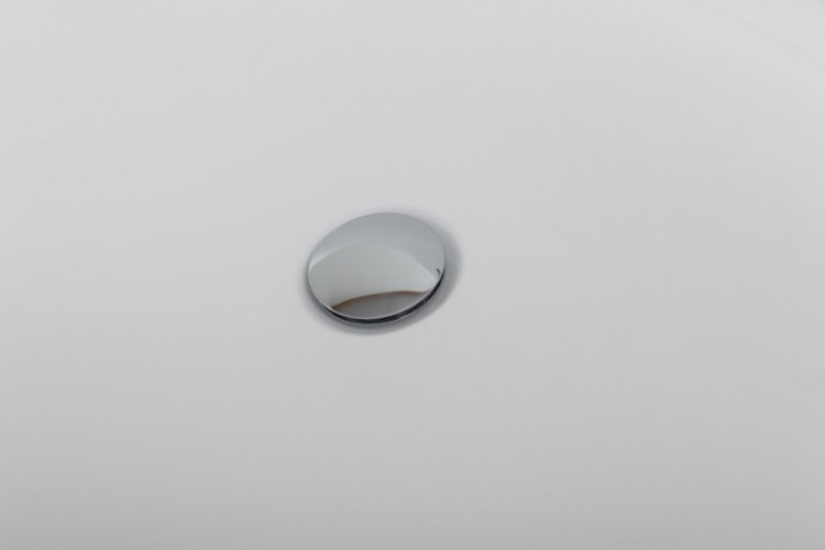 Отдельностоящая, овальная акриловая ванна в комплекте со сливом-переливом цвета хром Cezares BB502-1800-900