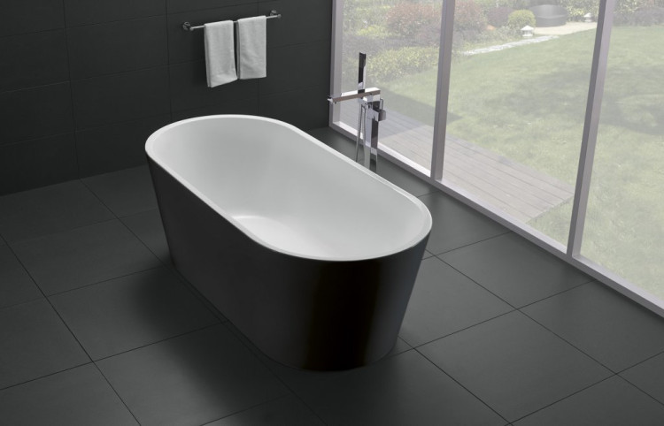 Отдельностоящая, овальная акриловая ванна без перелива BelBagno BB71-1800-NERO-W0
