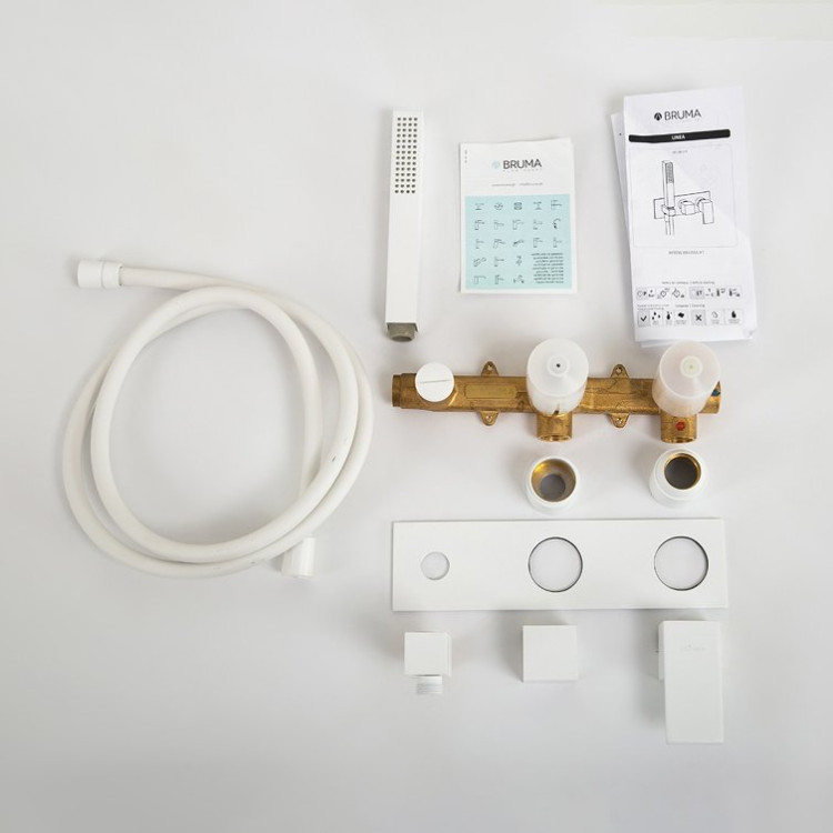 Встраиваемый смеситель для ванны и душа однорычажный, на 3 выхода, в комплекте с ручным душем Cezares PORTA-VDM2-NOP