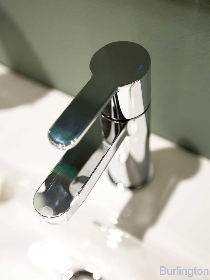 Смеситель для раковины на 1 отверстие с донным клапаном [CTA2]