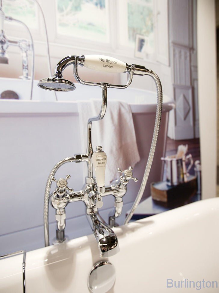 Смеситель для ванны 