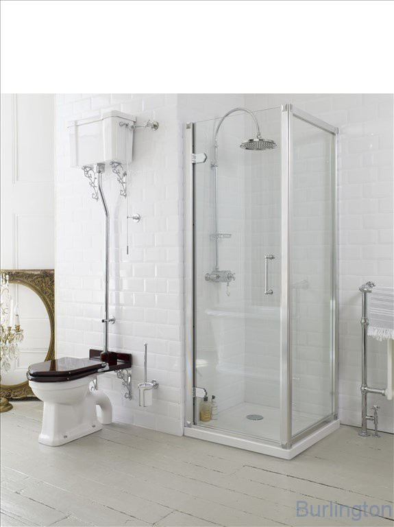 Ретро унитаз с керамическим бачком наверху