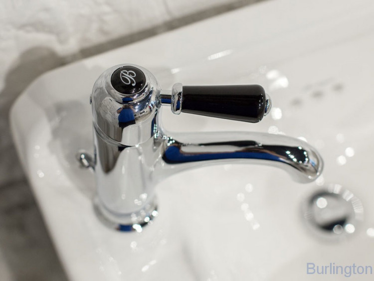 Смеситель для раковины на 1 отверстие, с донным клапаном [CH22 BLA]